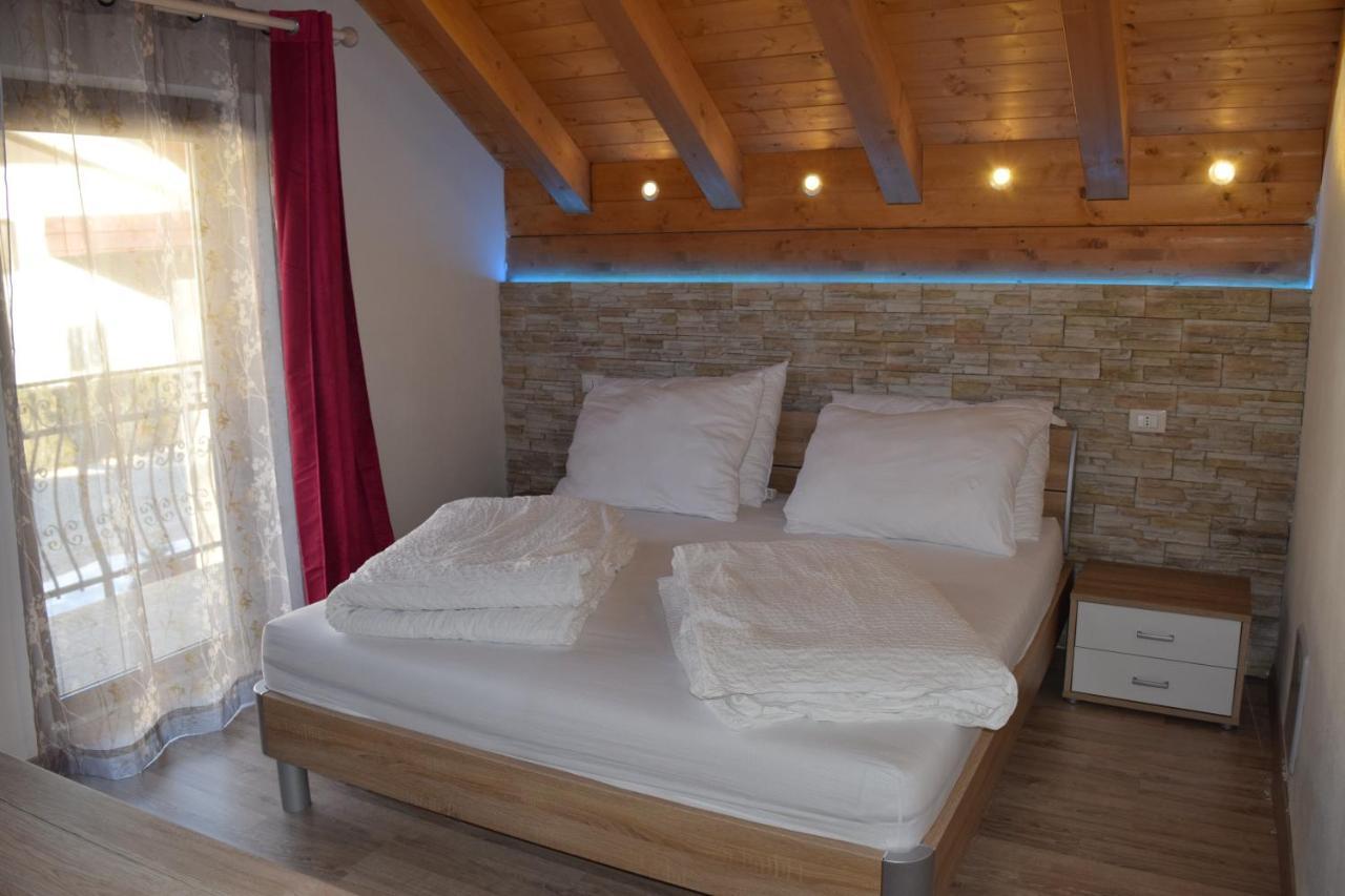 Casa Vacanza Cadorna Residence Tarvisio Buitenkant foto