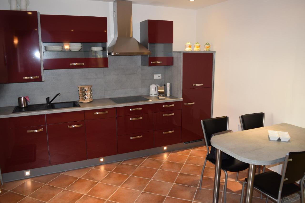 Casa Vacanza Cadorna Residence Tarvisio Buitenkant foto